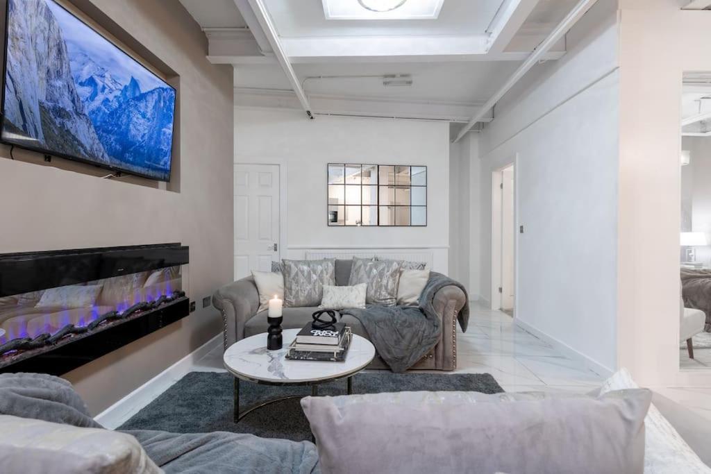 Luxury, Open Plan Apartment 布雷得佛 外观 照片