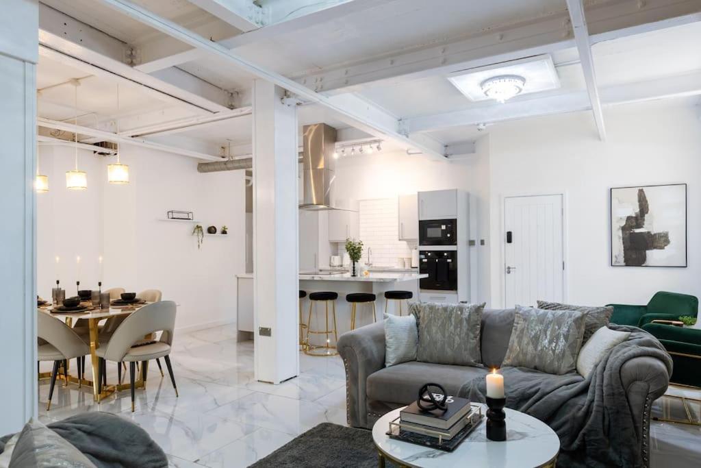 Luxury, Open Plan Apartment 布雷得佛 外观 照片